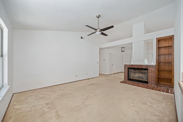 6910 Paseo Del Sol Way, Elk Grove, CA 95758