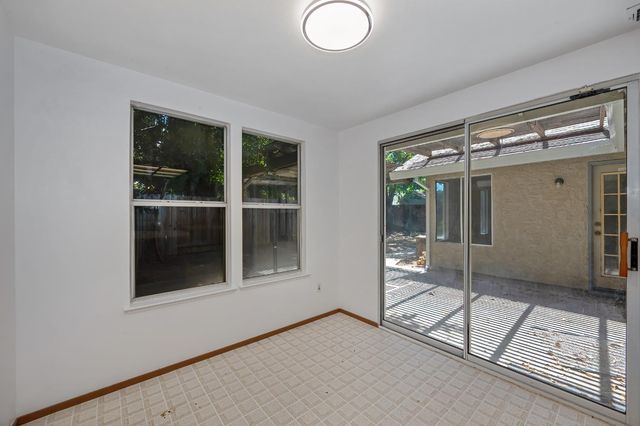 6910 Paseo Del Sol Way, Elk Grove, CA 95758