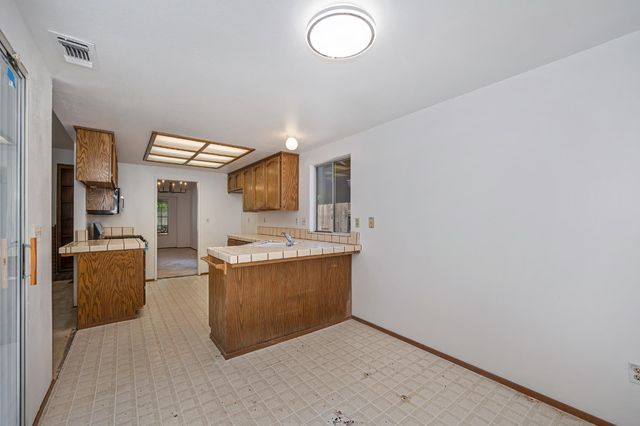 6910 Paseo Del Sol Way, Elk Grove, CA 95758