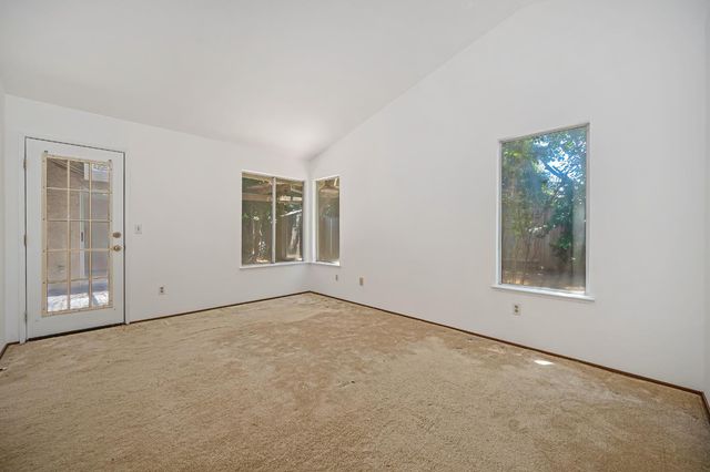 6910 Paseo Del Sol Way, Elk Grove, CA 95758