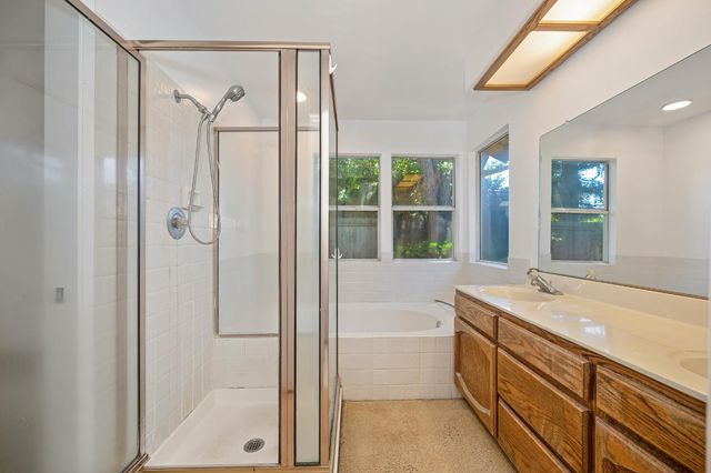 6910 Paseo Del Sol Way, Elk Grove, CA 95758