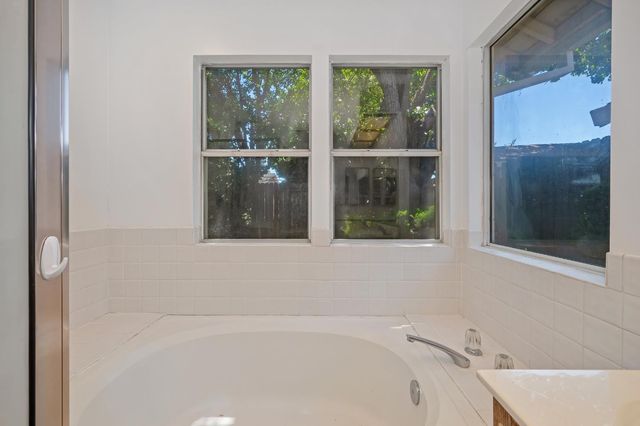 6910 Paseo Del Sol Way, Elk Grove, CA 95758