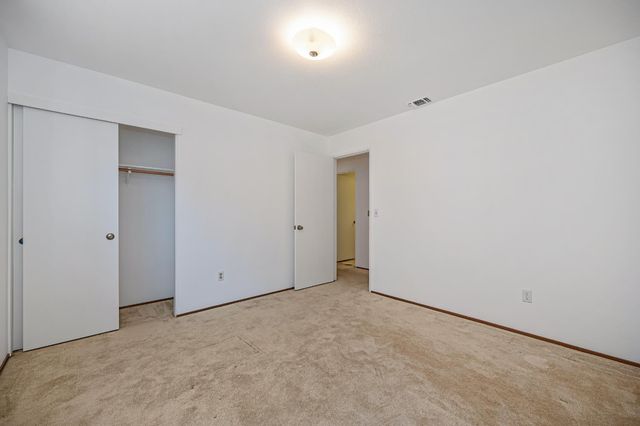 6910 Paseo Del Sol Way, Elk Grove, CA 95758