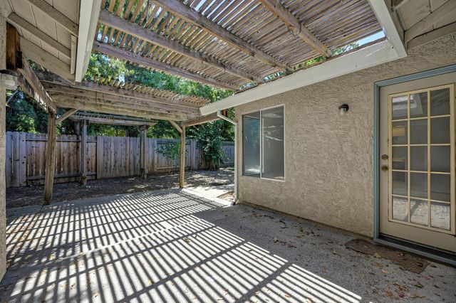 6910 Paseo Del Sol Way, Elk Grove, CA 95758