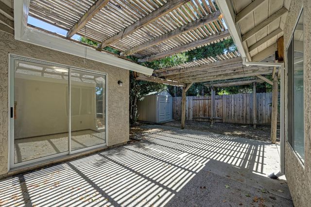 6910 Paseo Del Sol Way, Elk Grove, CA 95758