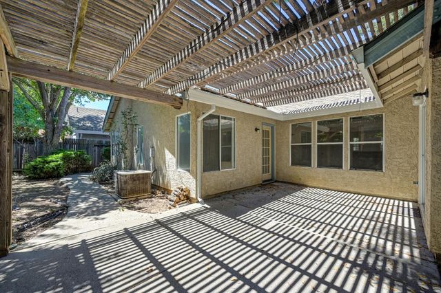 6910 Paseo Del Sol Way, Elk Grove, CA 95758