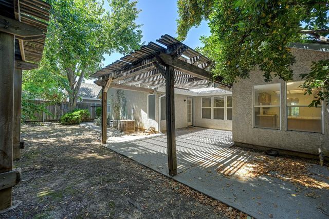 6910 Paseo Del Sol Way, Elk Grove, CA 95758