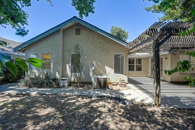 6910 Paseo Del Sol Way, Elk Grove, CA 95758