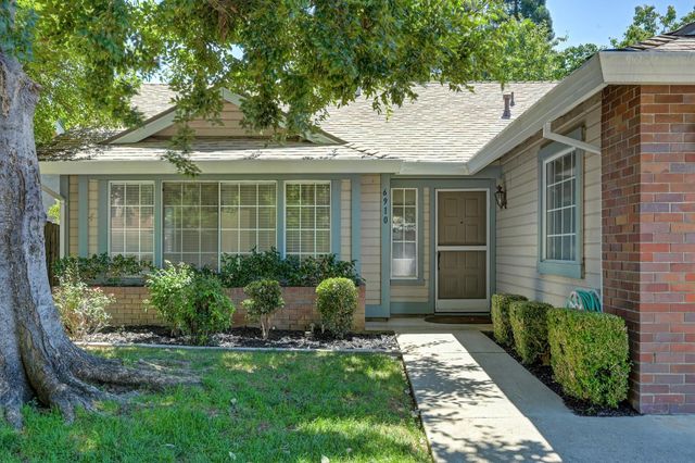 6910 Paseo Del Sol Way, Elk Grove, CA 95758