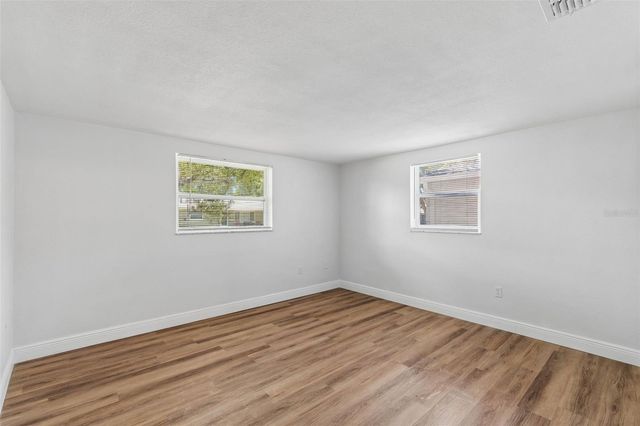 7105 OAKSHIRE DRIVE, Port Richey, FL 34668