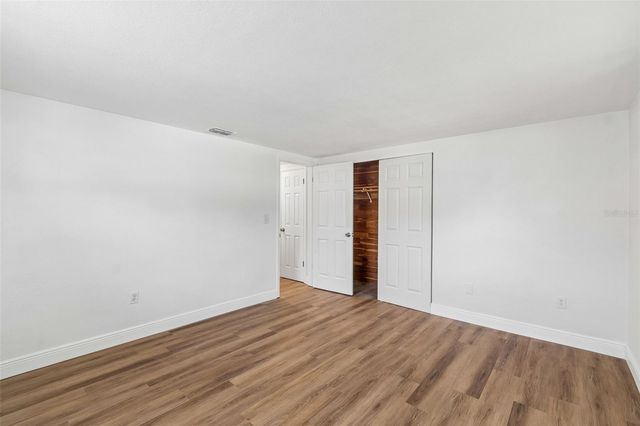 7105 OAKSHIRE DRIVE, Port Richey, FL 34668