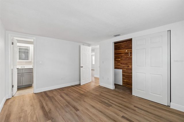 7105 OAKSHIRE DRIVE, Port Richey, FL 34668