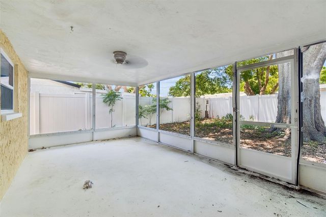 7105 OAKSHIRE DRIVE, Port Richey, FL 34668