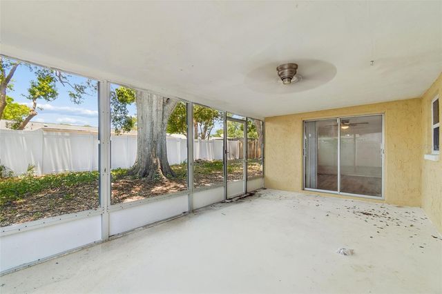 7105 OAKSHIRE DRIVE, Port Richey, FL 34668