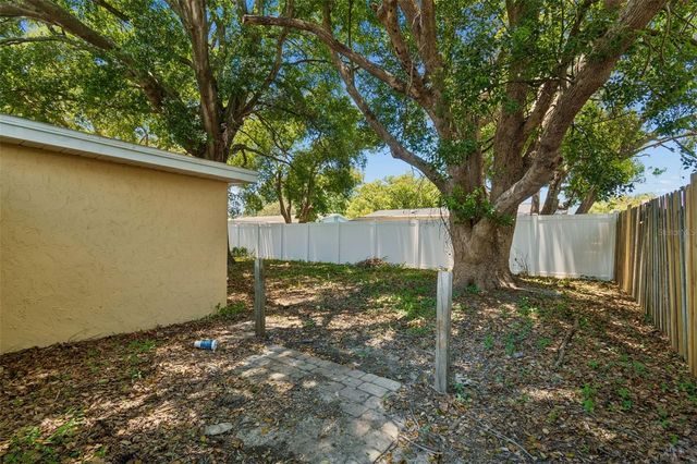 7105 OAKSHIRE DRIVE, Port Richey, FL 34668