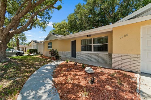 7105 OAKSHIRE DRIVE, Port Richey, FL 34668