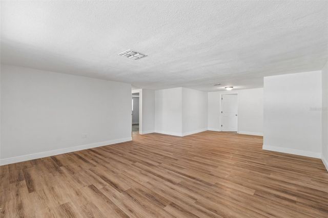 7105 OAKSHIRE DRIVE, Port Richey, FL 34668