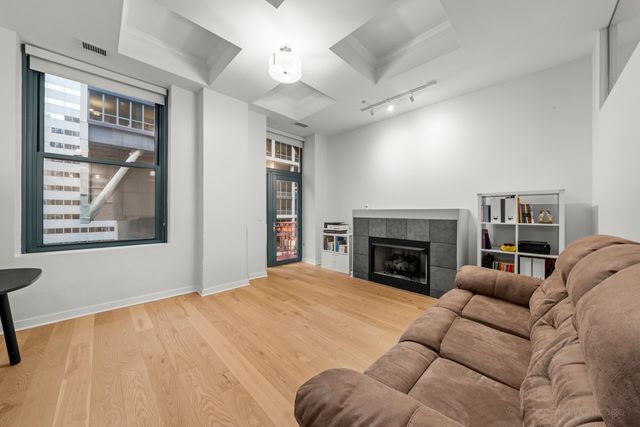 208 W Washington Street 912, Chicago, IL 60606