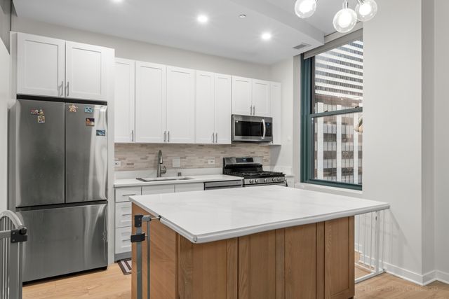 208 W Washington Street 912, Chicago, IL 60606