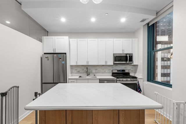 208 W Washington Street 912, Chicago, IL 60606