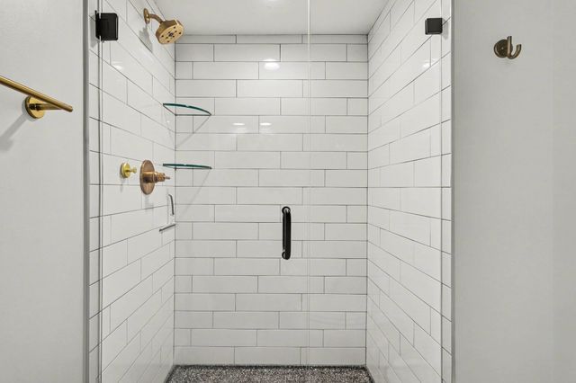 700 Church St Apt 802, Nashville, TN 37203