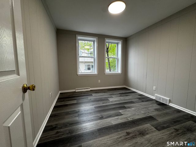 45-51 Cowles Street 45, Bridgeport, CT 06607