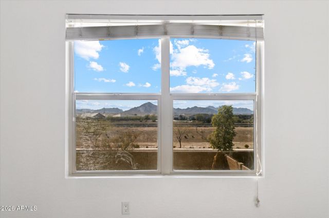 37292 N YELLOWSTONE Drive, San Tan Valley, AZ 85140