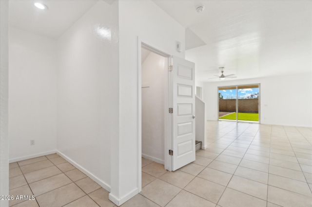 37292 N YELLOWSTONE Drive, San Tan Valley, AZ 85140