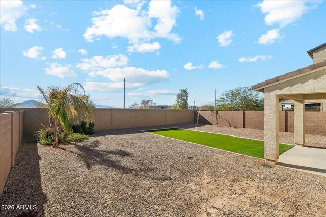37292 N YELLOWSTONE Drive, San Tan Valley, AZ 85140