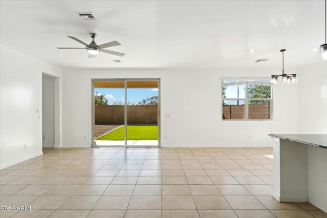 37292 N YELLOWSTONE Drive, San Tan Valley, AZ 85140