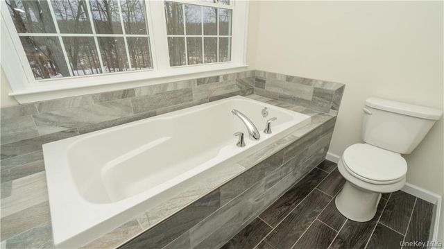 5 Harrier Ridge Drive, Wallkill, NY 12589