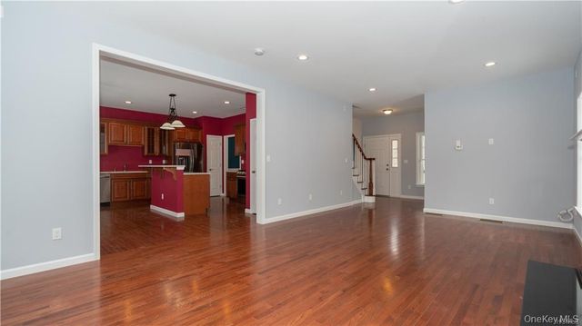 5 Harrier Ridge Drive, Wallkill, NY 12589