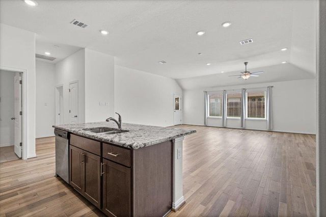 277 Spinnaker LOOP, Kyle, TX 78640