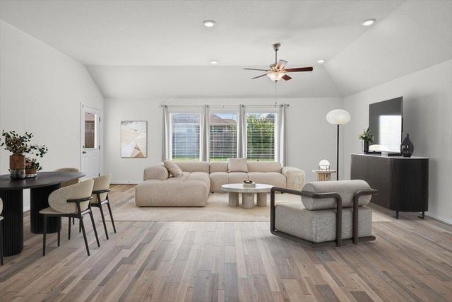 277 Spinnaker LOOP, Kyle, TX 78640