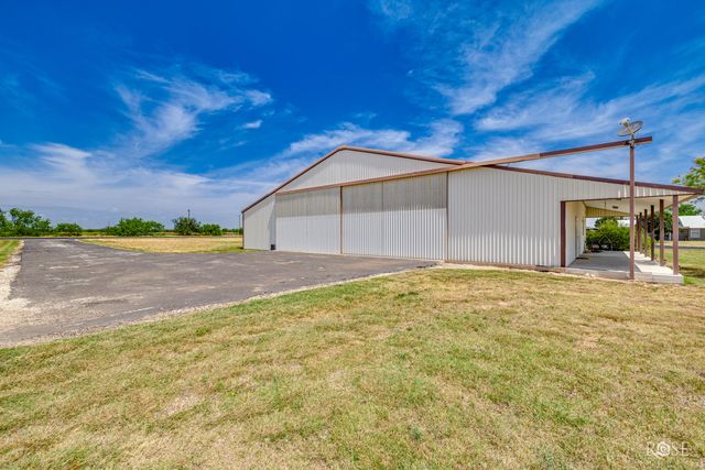 8655 Ducote Airpark Drive, San Angelo, TX 76904