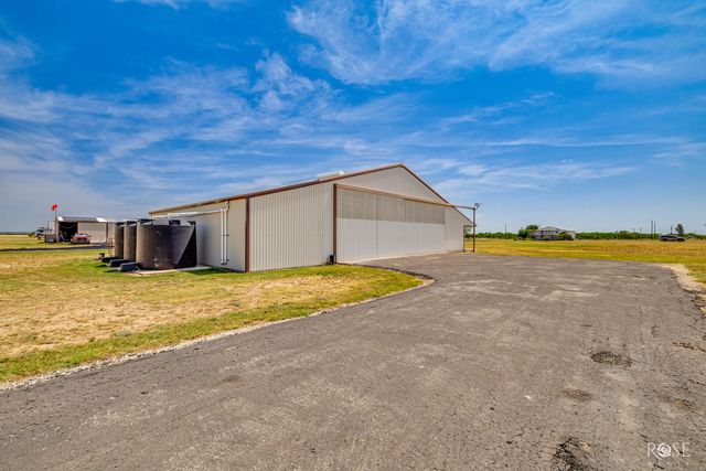 8655 Ducote Airpark Drive, San Angelo, TX 76904