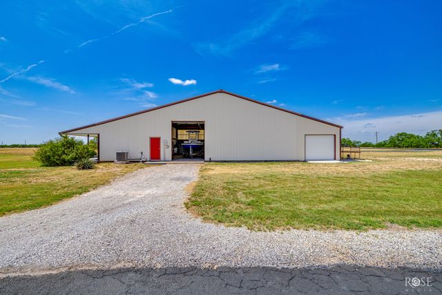8655 Ducote Airpark Drive, San Angelo, TX 76904