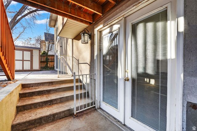 586 E CREEKVIEW DR, Murray, UT 84107