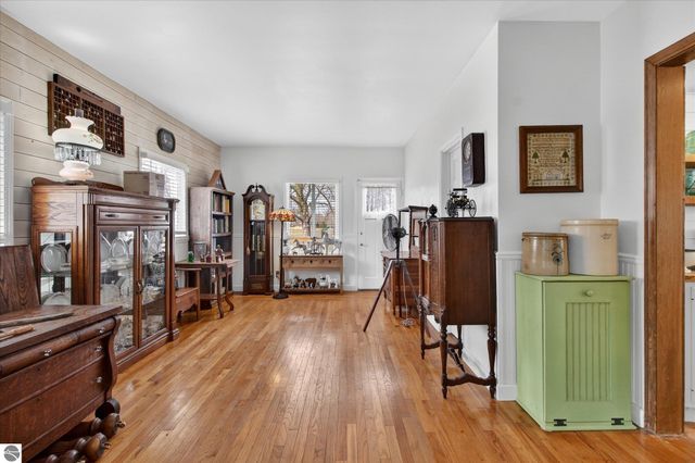 121 E End Street, Alma, MI 48801