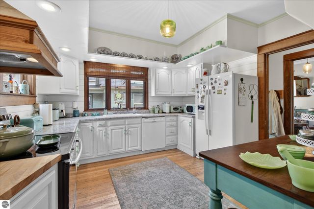 121 E End Street, Alma, MI 48801