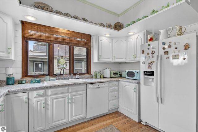 121 E End Street, Alma, MI 48801