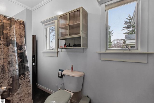 121 E End Street, Alma, MI 48801