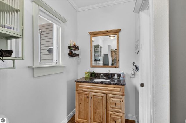 121 E End Street, Alma, MI 48801