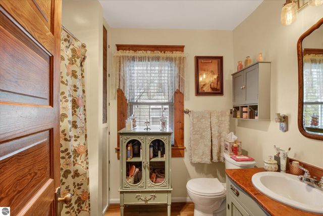 121 E End Street, Alma, MI 48801