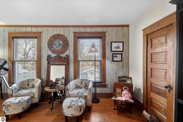 121 E End Street, Alma, MI 48801