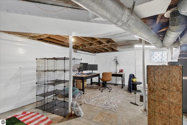 121 E End Street, Alma, MI 48801