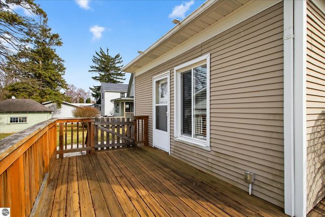 121 E End Street, Alma, MI 48801