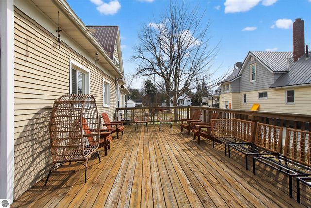 121 E End Street, Alma, MI 48801