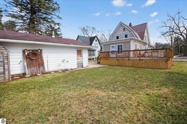 121 E End Street, Alma, MI 48801