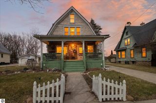 121 E End Street, Alma, MI 48801